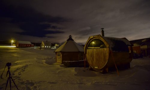 Norwegen, Sauna im Schnee, Fasssauna